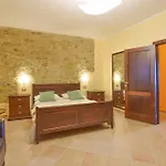 Nyaraló Paradiso Laureana Cilento