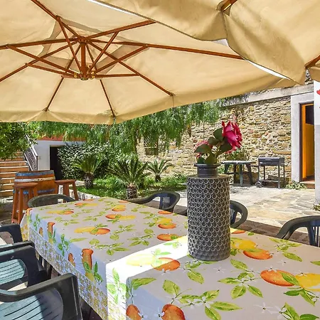Holiday home Paradiso