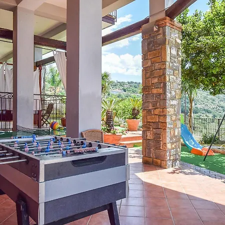 Holiday home Paradiso Laureana Cilento